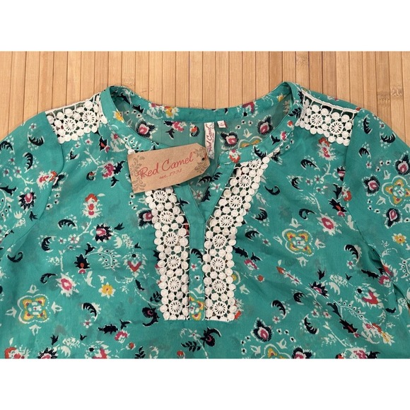 Red Camel / Green Sheer Puff Sleeve Crochet Peasant Blouse Top NWT / Size S - Picture 3 of 4